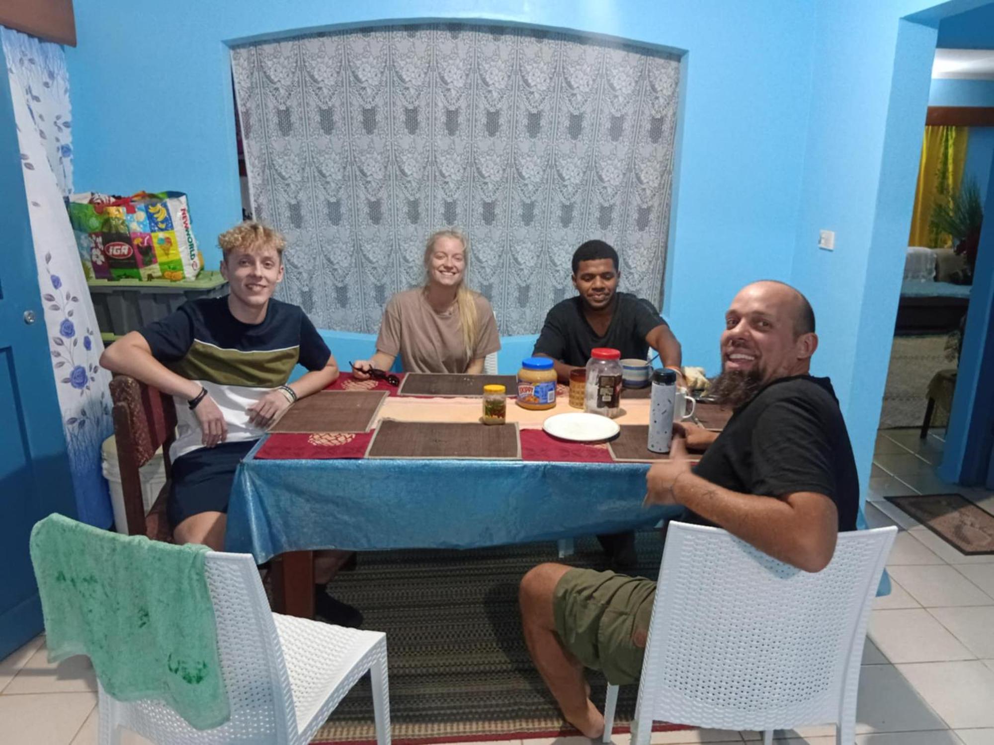 Save'S Homestay Nadi Exteriör bild